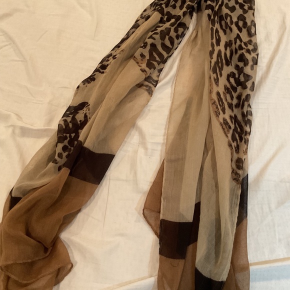 Scarf - Picture 2 of 2